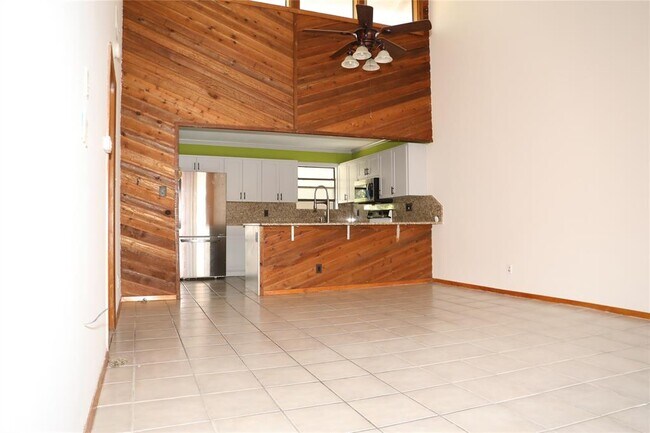 Foto del edificio - 8619 Putnam Dr