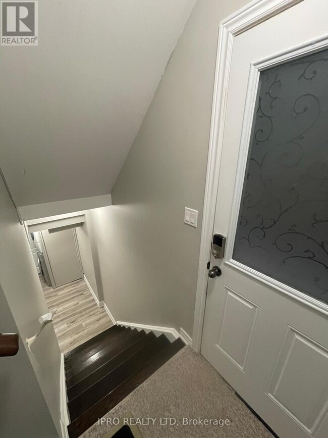 Building Photo - 34 EBURY Dr