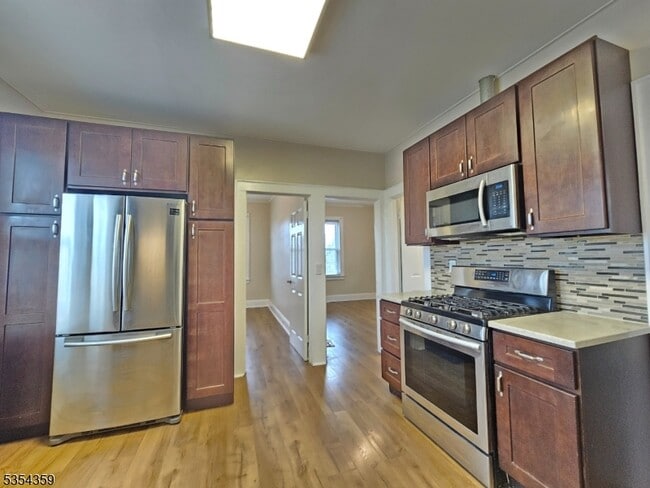 Foto del edificio - 926 Meredith Ave