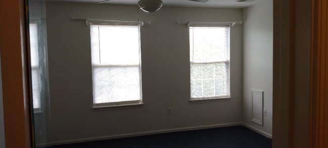Building Photo - 7107 Oberlin Cir