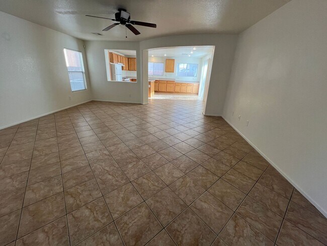 Foto del edificio - 3 Bedroom / 2.5 Bath Southwest Home
