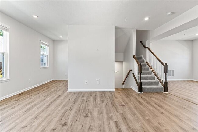 Building Photo - 214 Olivia Way