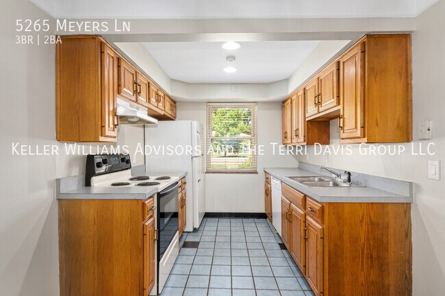 Building Photo - 5265 Meyers Ave