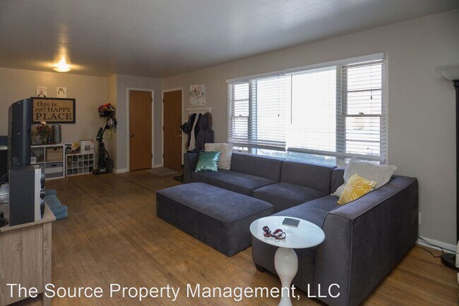 Foto del edificio - 4 br, 2 bath House - 615 Balsam Ln