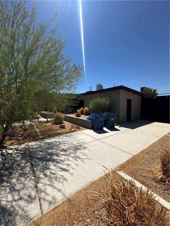 Building Photo - 2210 Santa Clara Dr