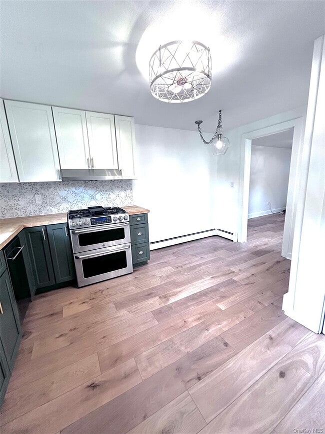 Foto del edificio - 73A E Railroad Ave