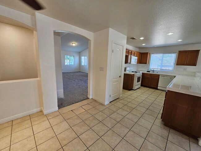 Building Photo - 5406 Sea Spray Ct