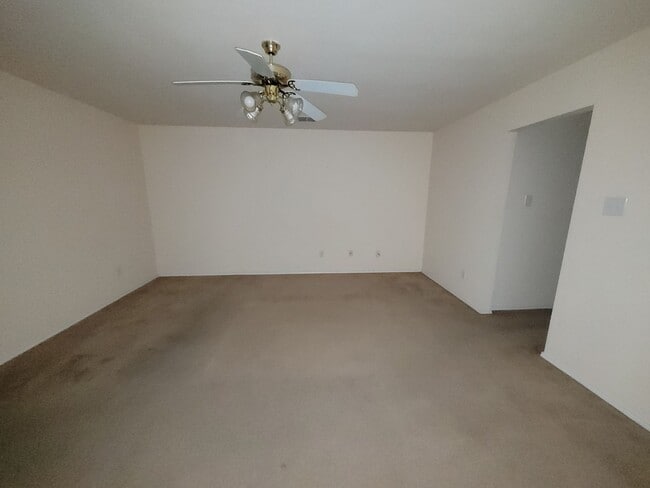 Photo - 2 BEDROOM 2 BATHROOM    NO PETS House