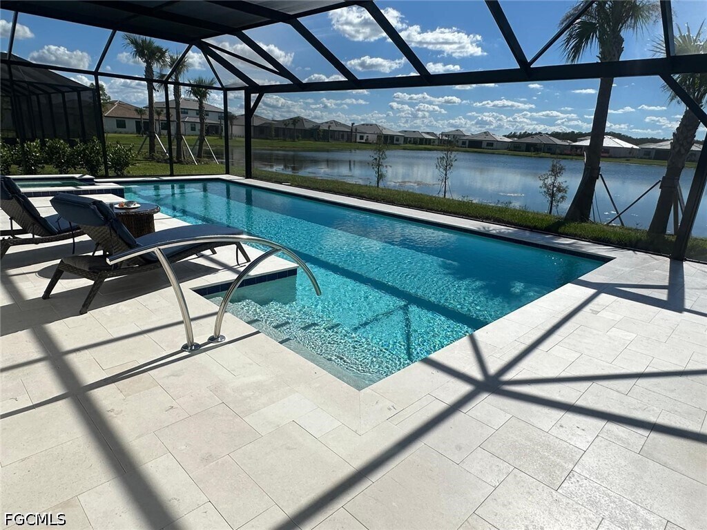 Foto del edificio - 19062 Hanley Blvd