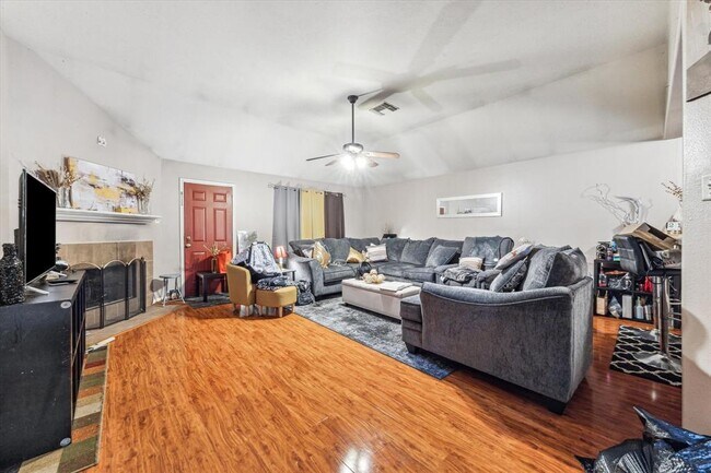 Foto del edificio - 3903 Kelsey Trail Ln