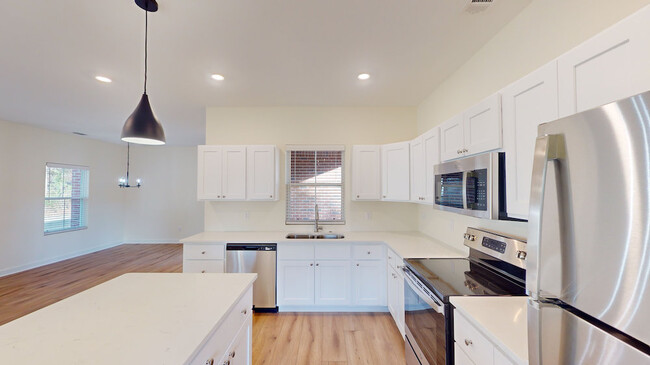 Building Photo - 216 Morningside Dr