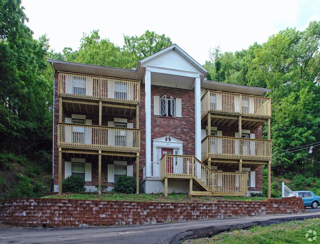 Primary Photo - 222-244 Cleveland Ave