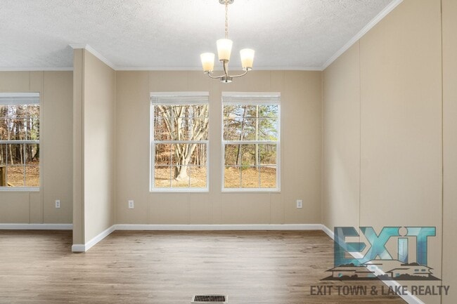 Foto del edificio - Beautiful Fully Renovated 3 Bed 2 Bath Home