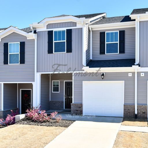 Foto principal - 429 Ellis Mill St