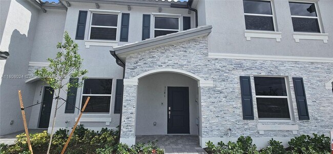 Building Photo - 1181 NW 1st St