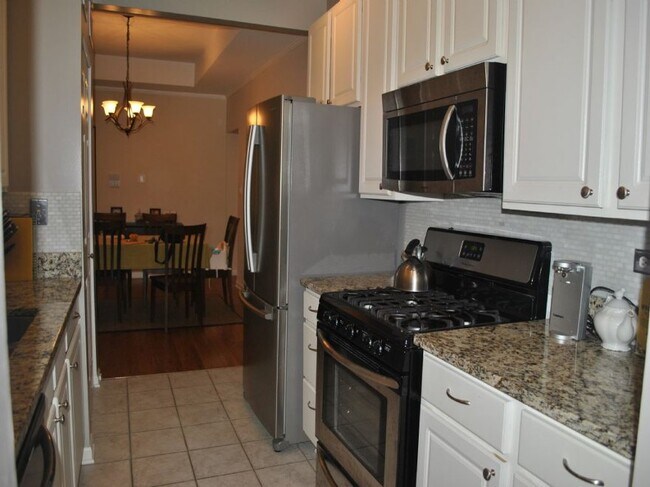 Foto del edificio - 4536 N Sheridan Rd