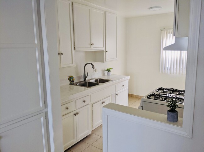 Foto del edificio - 955 Hillcrest St