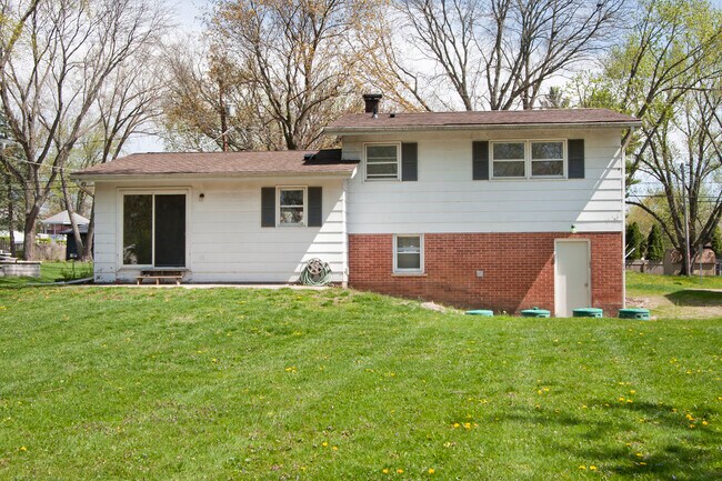 Foto del edificio - 6415 Londonderry Dr