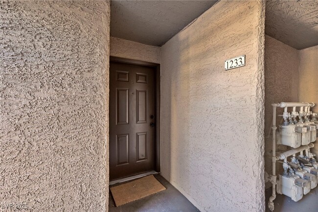 Foto del edificio - 2200 S Fort Apache Rd