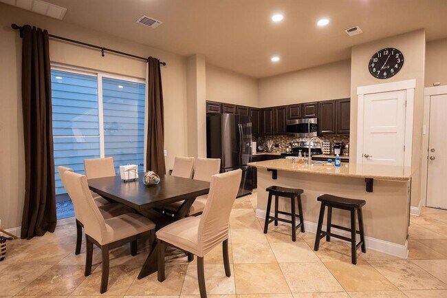 Foto del edificio - 3900 Threadgill St