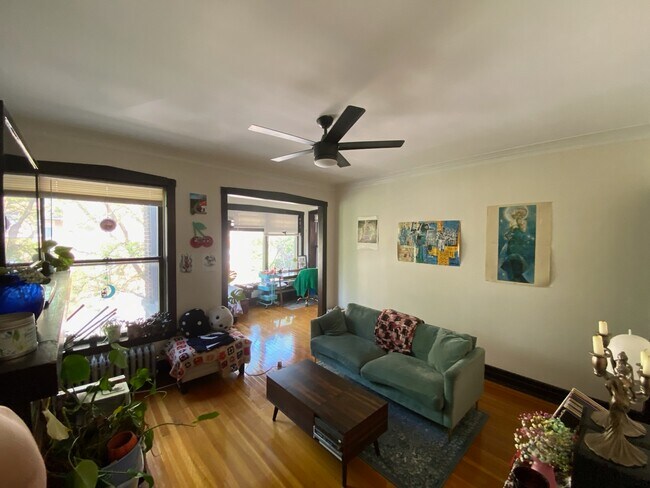 Foto del edificio - 5403 S Harper Ave