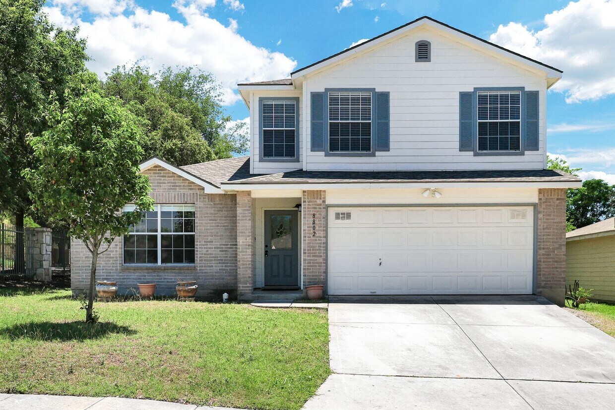 Primary Photo - Stunning Remodeled Two-Story Home in Exclu...