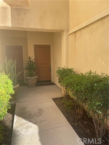 Foto del edificio - 1544 W Katella Ave