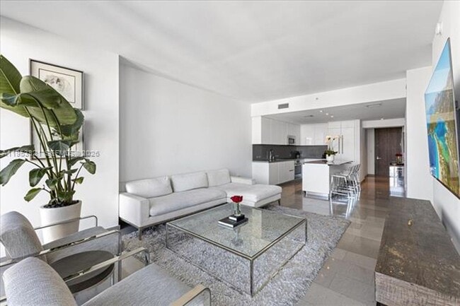 Foto del edificio - 88 SW 7th St