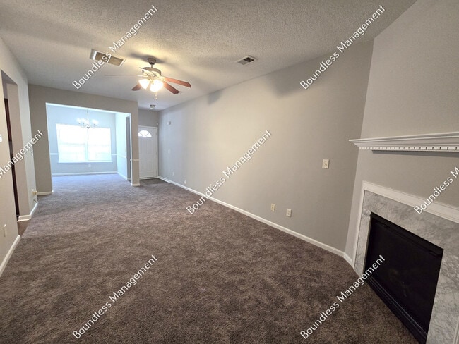 Building Photo - 2330 Hackamore Dr