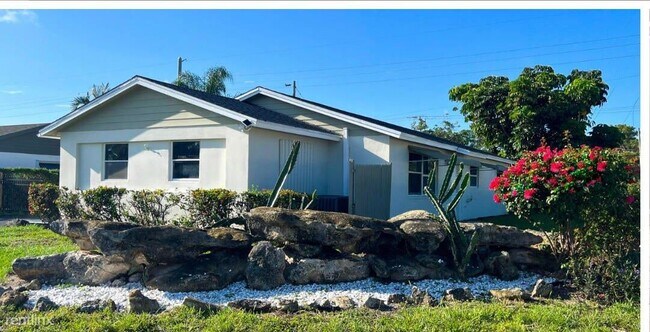 Building Photo - 3 br, 2 bath House - 462 S Haverhill Rd