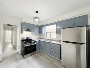 Building Photo - 46 Montcalm Ave