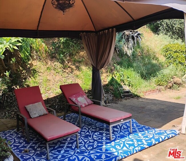 Foto del edificio - 8170 Gould Ave