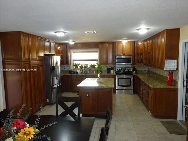 Foto del edificio - 9240 SW 56th St