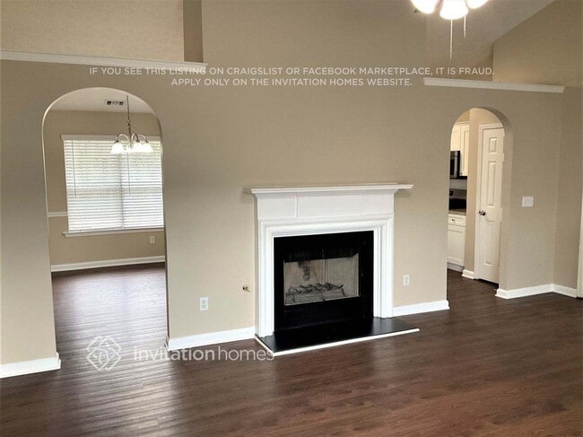 Building Photo - 1008 Borrington Ln