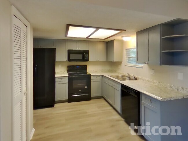 Foto del edificio - 2001 Deborah Dr