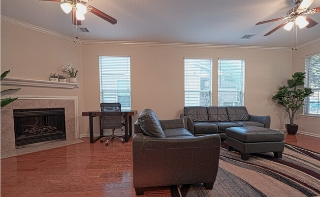 Building Photo - 8050 Montague Manor Ln