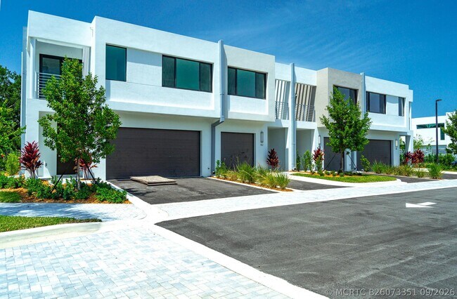 Building Photo - 702 Cypress Grove Dr