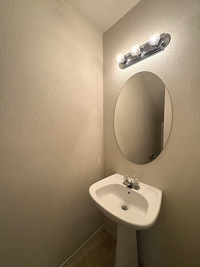 Foto del edificio - 1611 Inca Dr