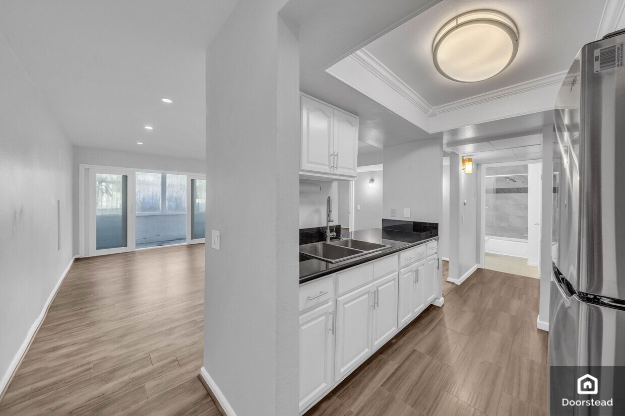 Foto principal - 918 W College St