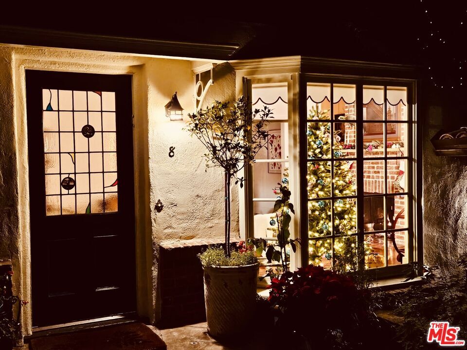 Foto principal - 10966 Strathmore Dr