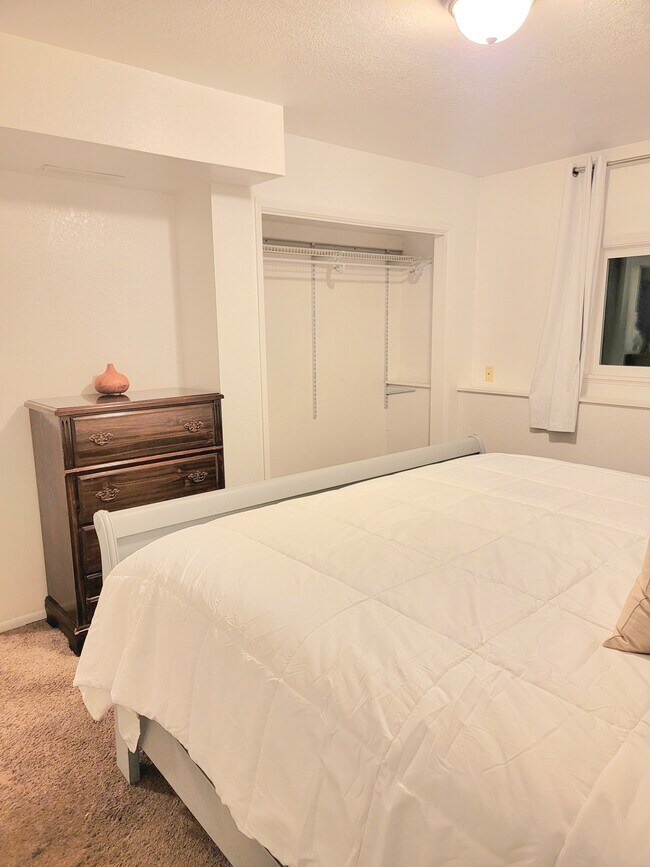 Building Photo - 346 Lionheart Ct