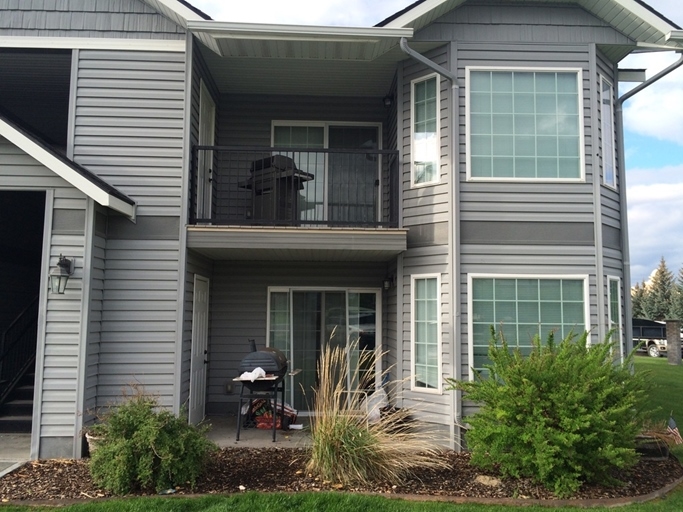 Building Photo - 2453 Eagle Dr