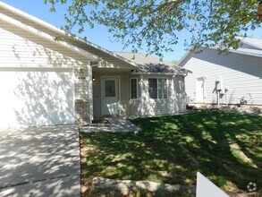 Building Photo - 659 Springbrook Dr