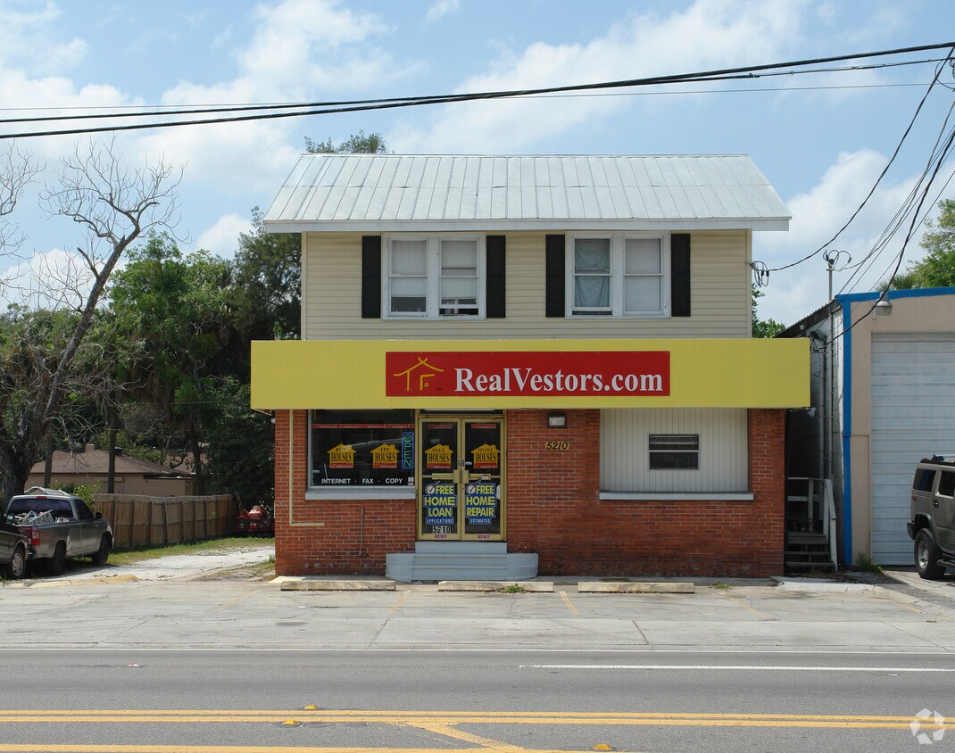 Building Photo - 5210 N Nebraska Ave