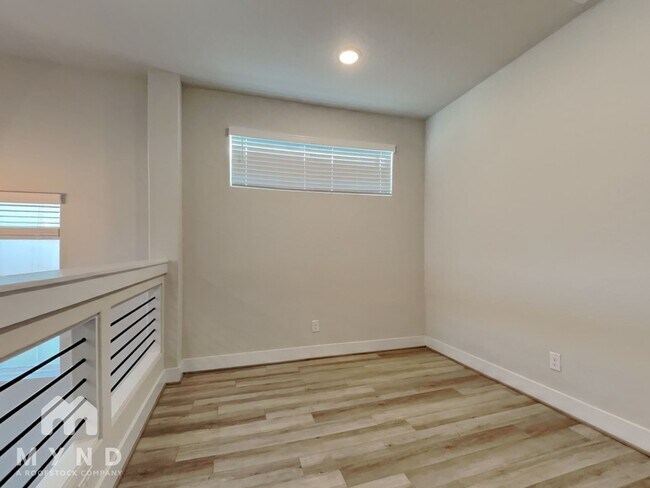 Foto del edificio - 8851 Oakland Rd