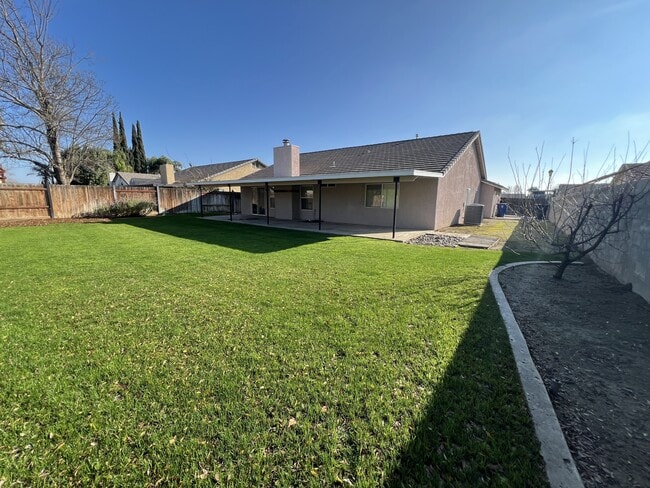 Foto del edificio - 12012 Jenlee Ave