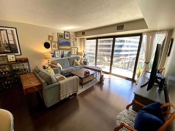 Foto del edificio - 1530 Key Blvd