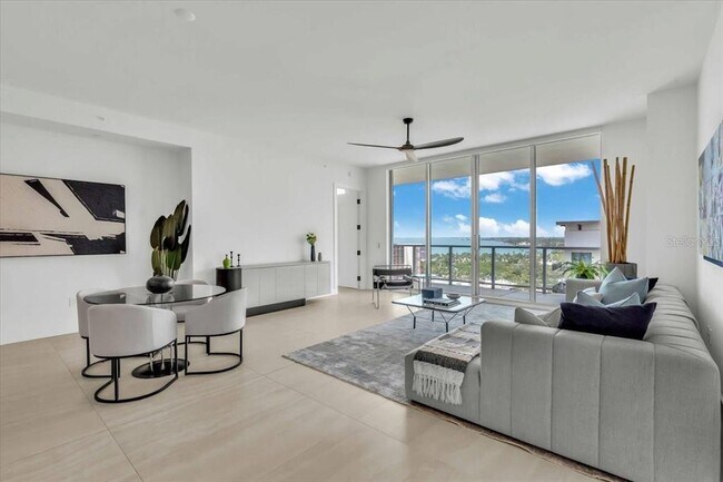 Foto del edificio - 301 Quay Commons Dr
