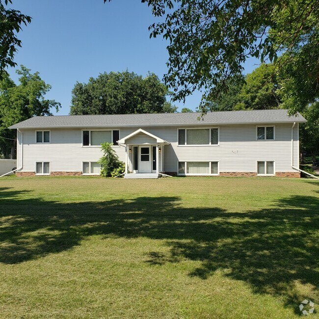 Apartments For Rent in Dell Rapids, SD with Hardwood Floors 1 Rentals