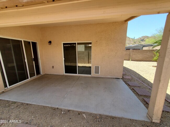 Building Photo - 2208 E Morrow Dr